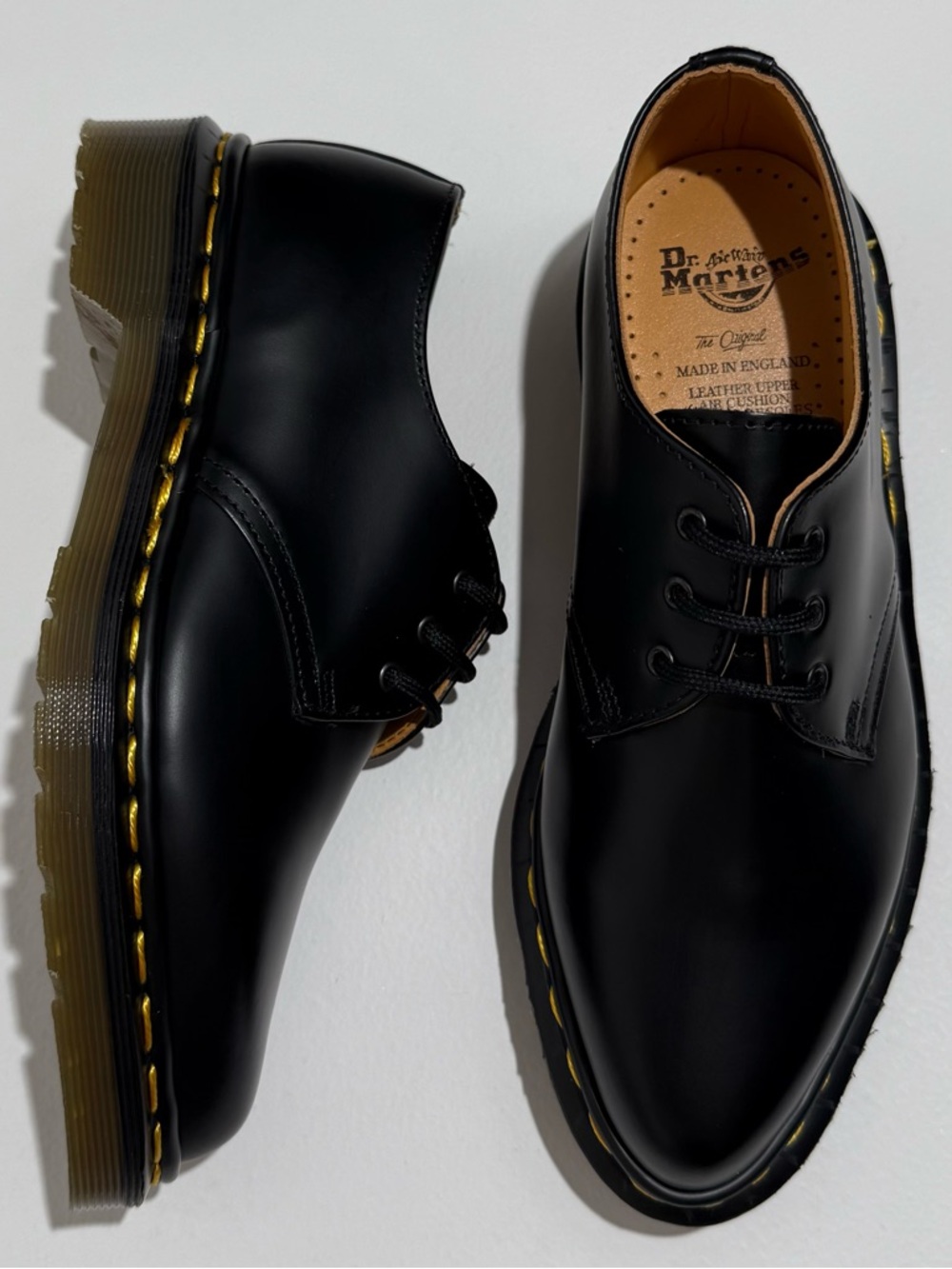 Vintage Dr. Martens England Point Toe Black Leather Ballerina MIE Oxfords UK 4